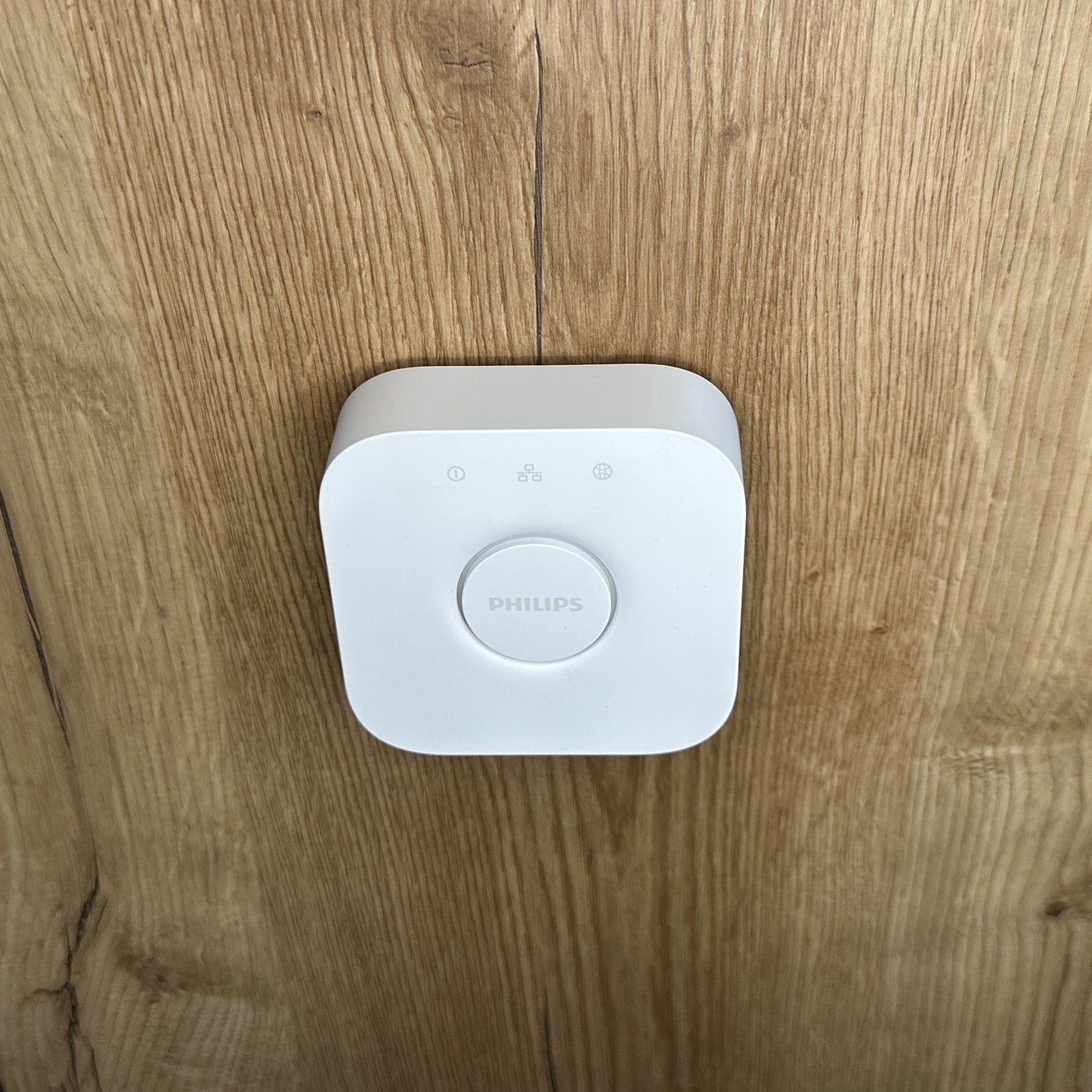 Philips Hue Bridge Wandhalterung versteckt