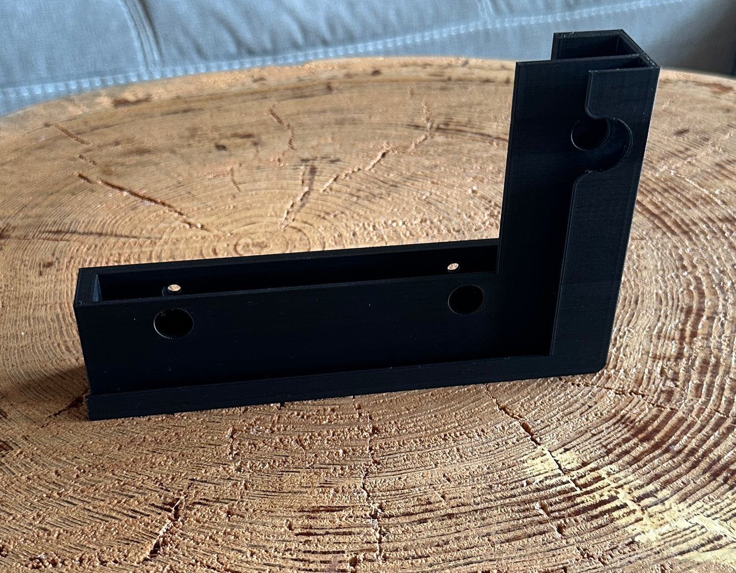 Apple iPad 2020 2021 8. 9. Gen 10,2 Zoll Wandhalterung mit Powerbank Fach