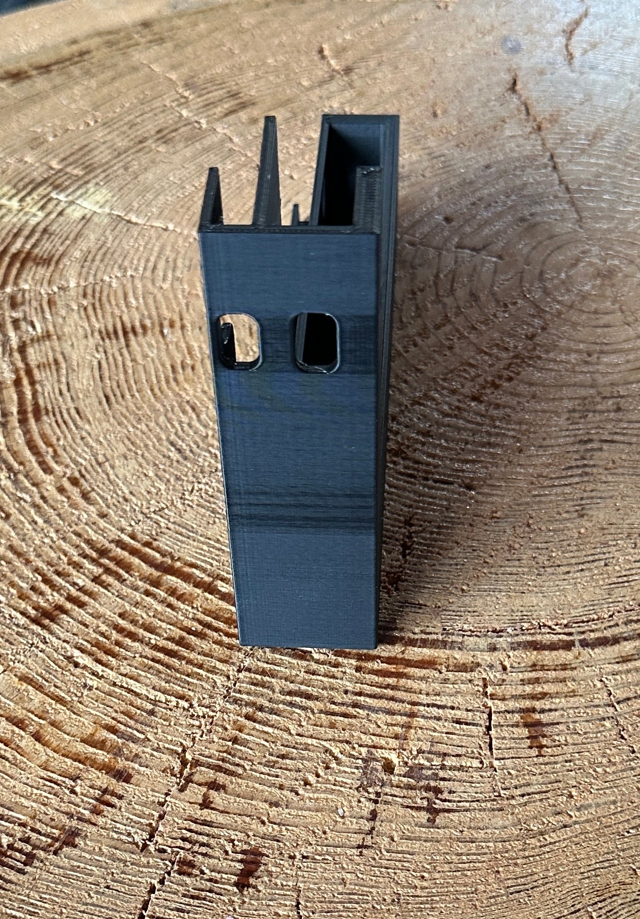 Apple iPad 2020 2021 8. 9. Gen 10,2 Zoll Wandhalterung mit Powerbank Fach