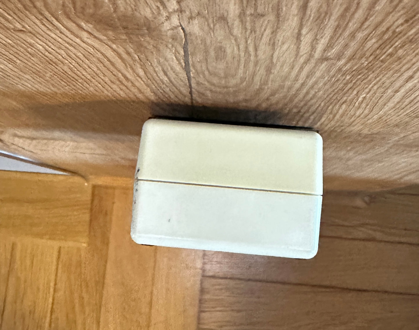 Sander Certizon Ozonisator Modelle C25-C200 Wandhalterung