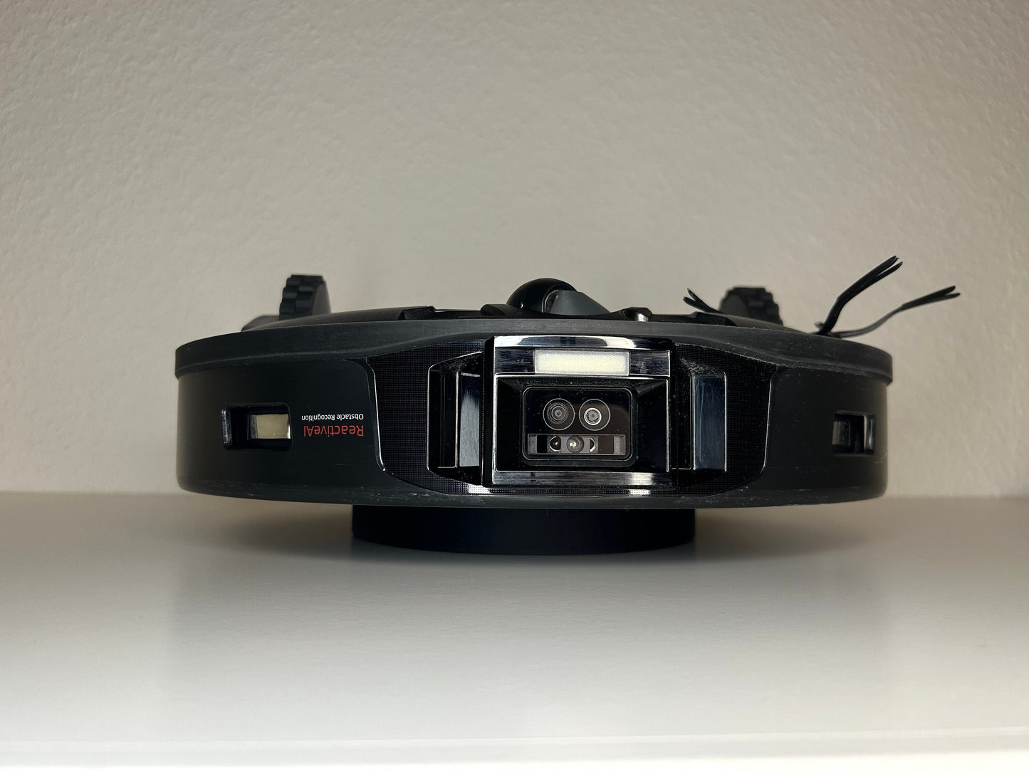 Robot vacuum cleaner cleaning holder, practical cleaning without damaging the sensor